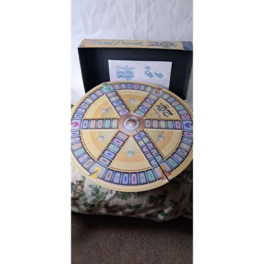 Trivial Pursuit TRIVIA GAME 20th Anniversary Edition PREOWNED